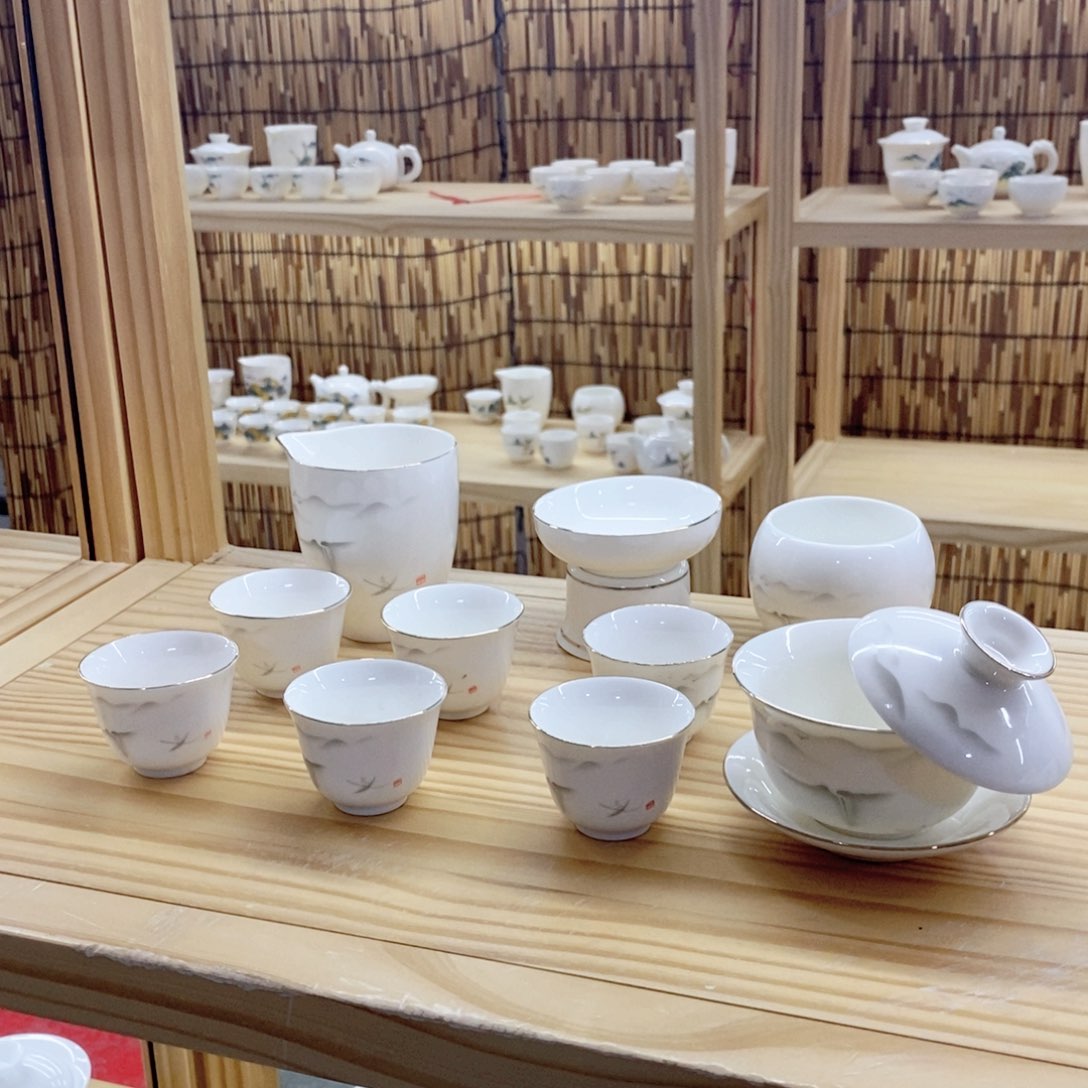 瓷片水墨轻舟羊脂玉套装