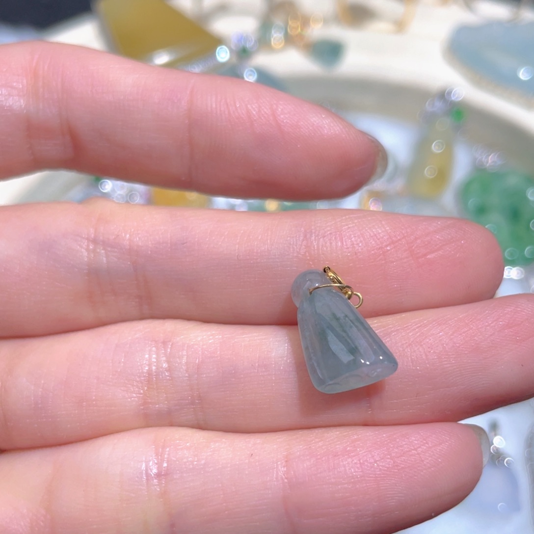 翡翠颈饰18K金镶嵌翡翠