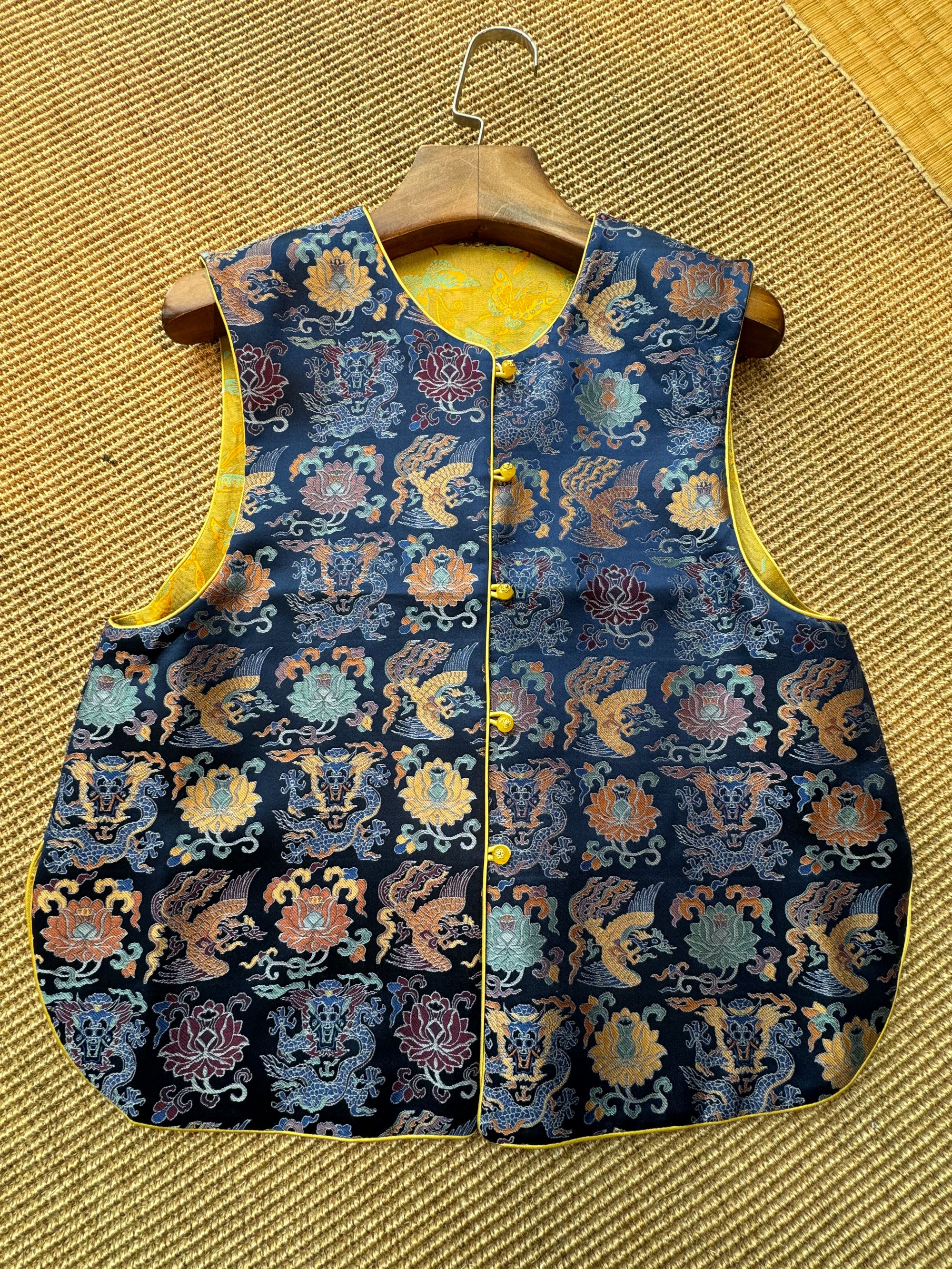 【花一朵】龙凤穿莲新宋锦提花2025跨年国风双面穿圆领马甲 (蓝色)