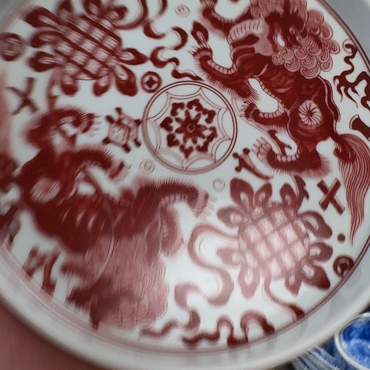 瓷片釉里红狮子大胡乘景德镇