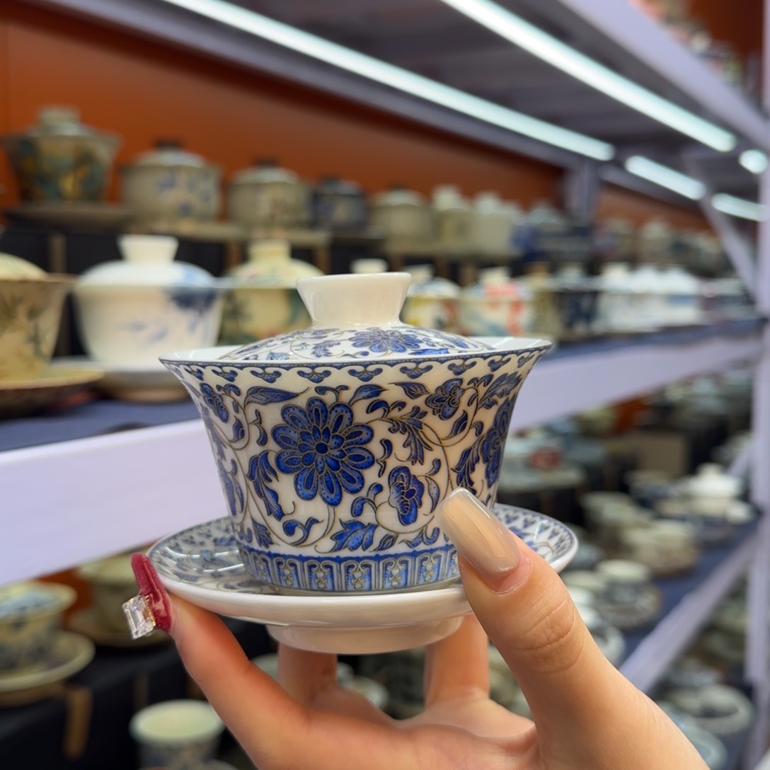 我在外面吃饭呢你在哪了