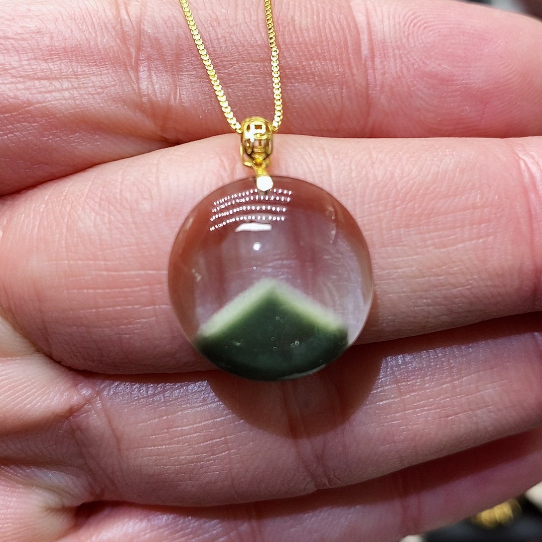 水晶颈饰18K金镶嵌天然精致水晶吊坠