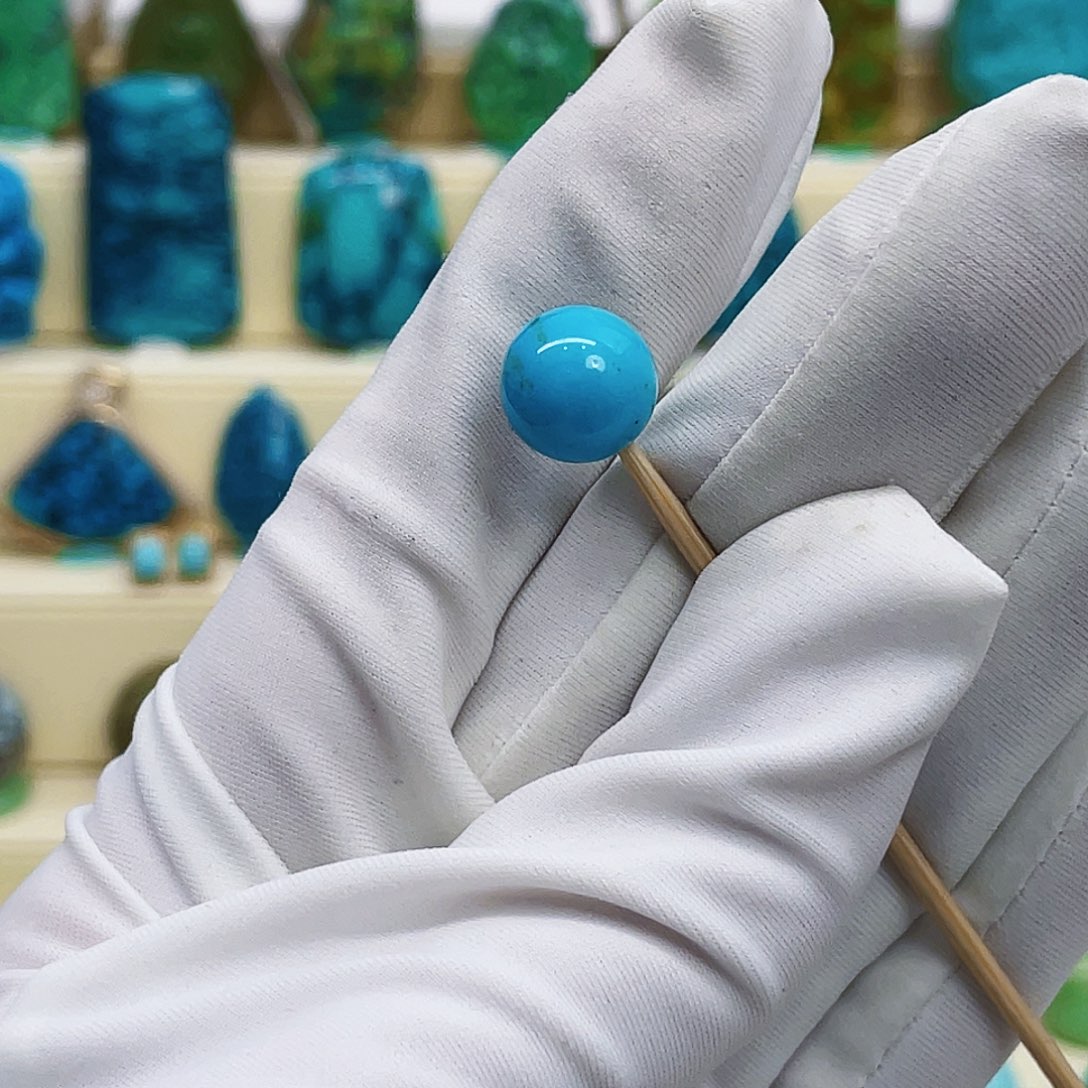 绿松石未镶嵌颈饰