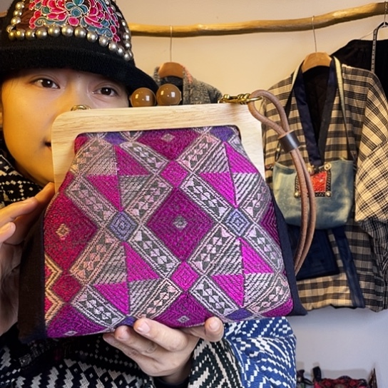 织绣手工制作工艺包包