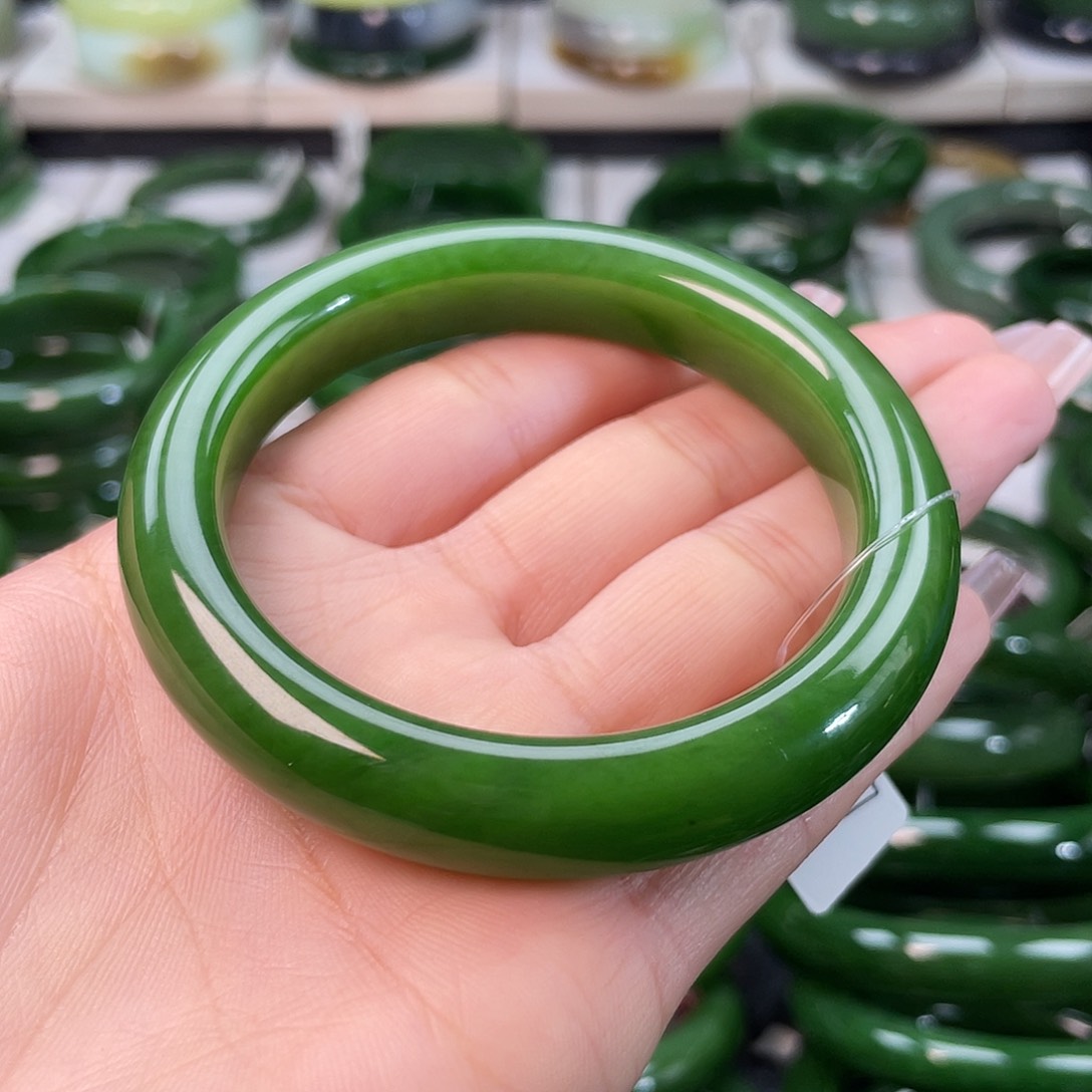 和田玉（碧玉）手镯未镶嵌