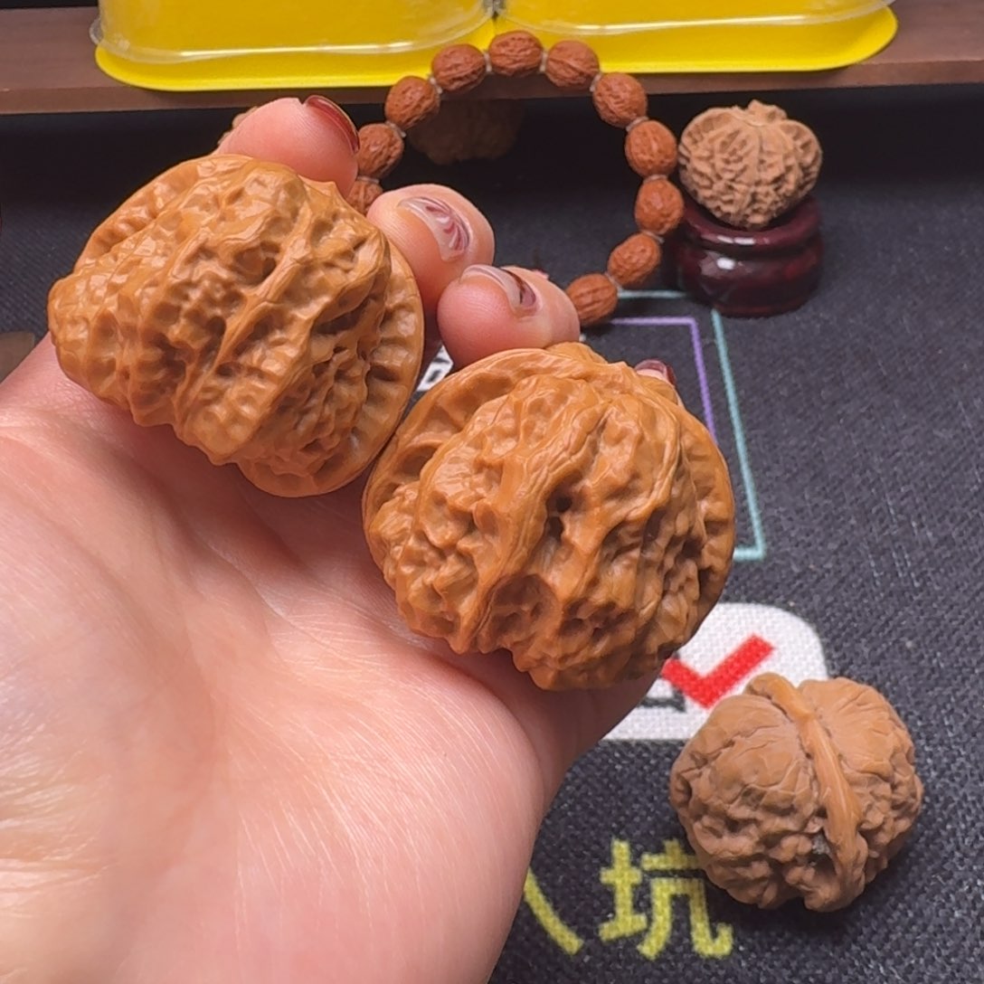 文玩核桃吊坠41蛤蟆头
