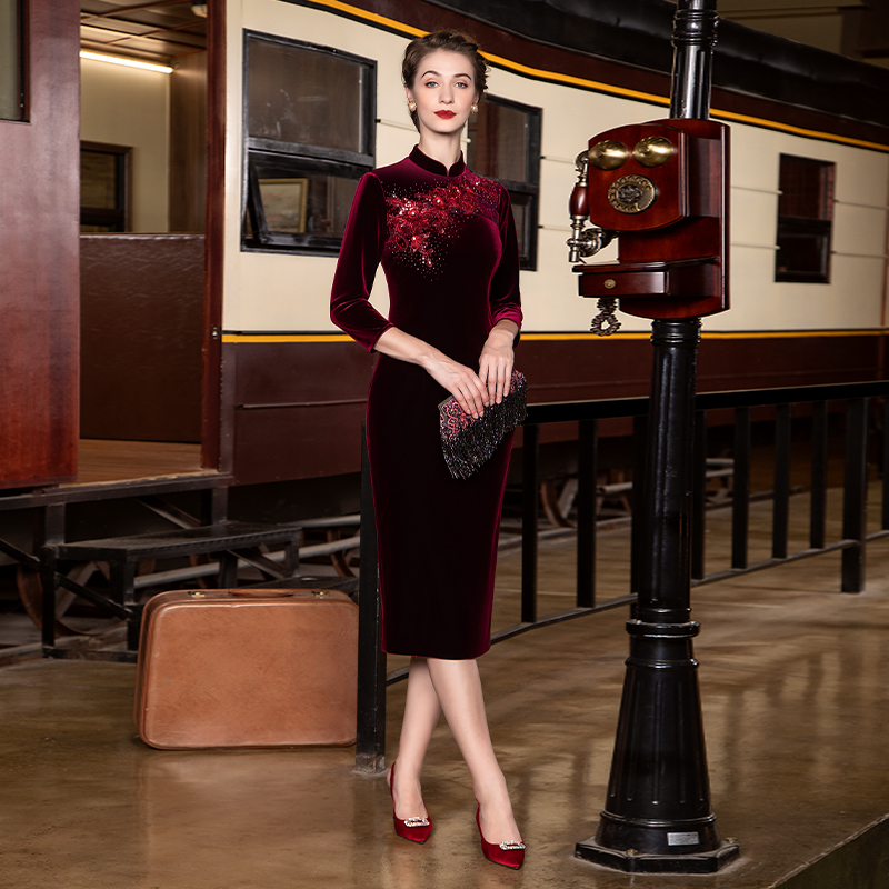 『秘境』新中式旗袍礼服裙喜妈妈婚宴装定制红色连衣裙MQP01C7988