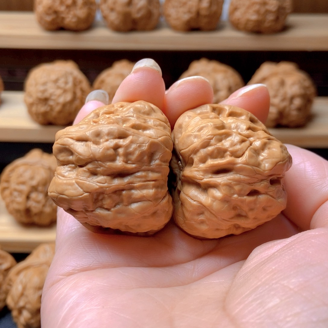 文玩核桃吊坠蛤蟆头