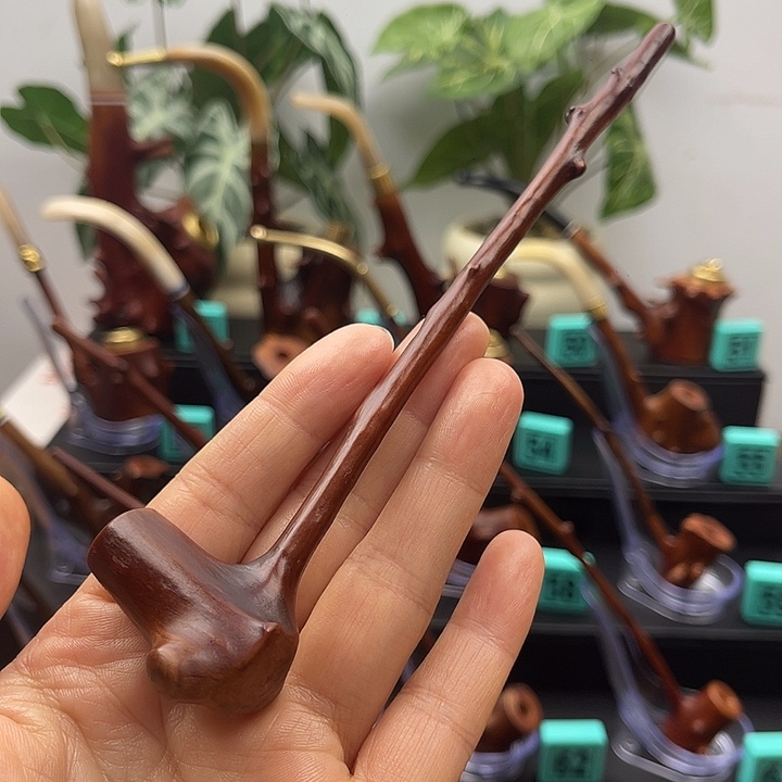 阿***雨贵州檬子木烟斗一物一拍