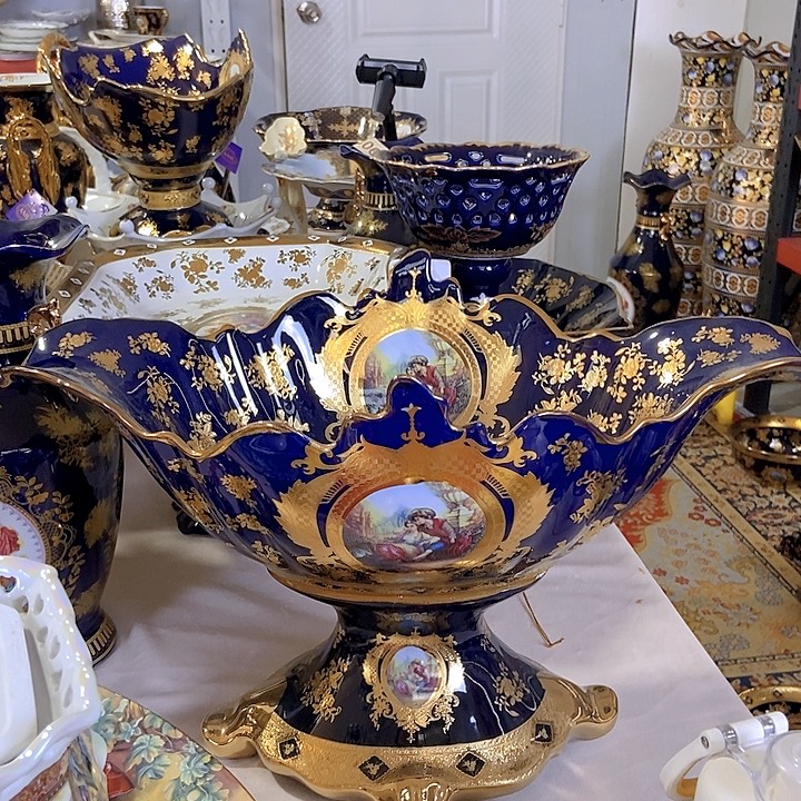 瓷片微瑕……………………………………大