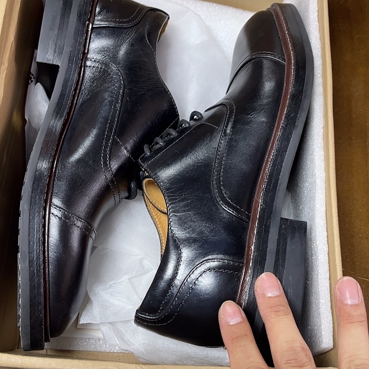桔***子头层牛皮革40三接头尖头牛津皮鞋黑色