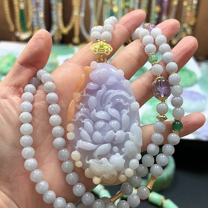 翡翠颈饰未镶嵌吊坠
