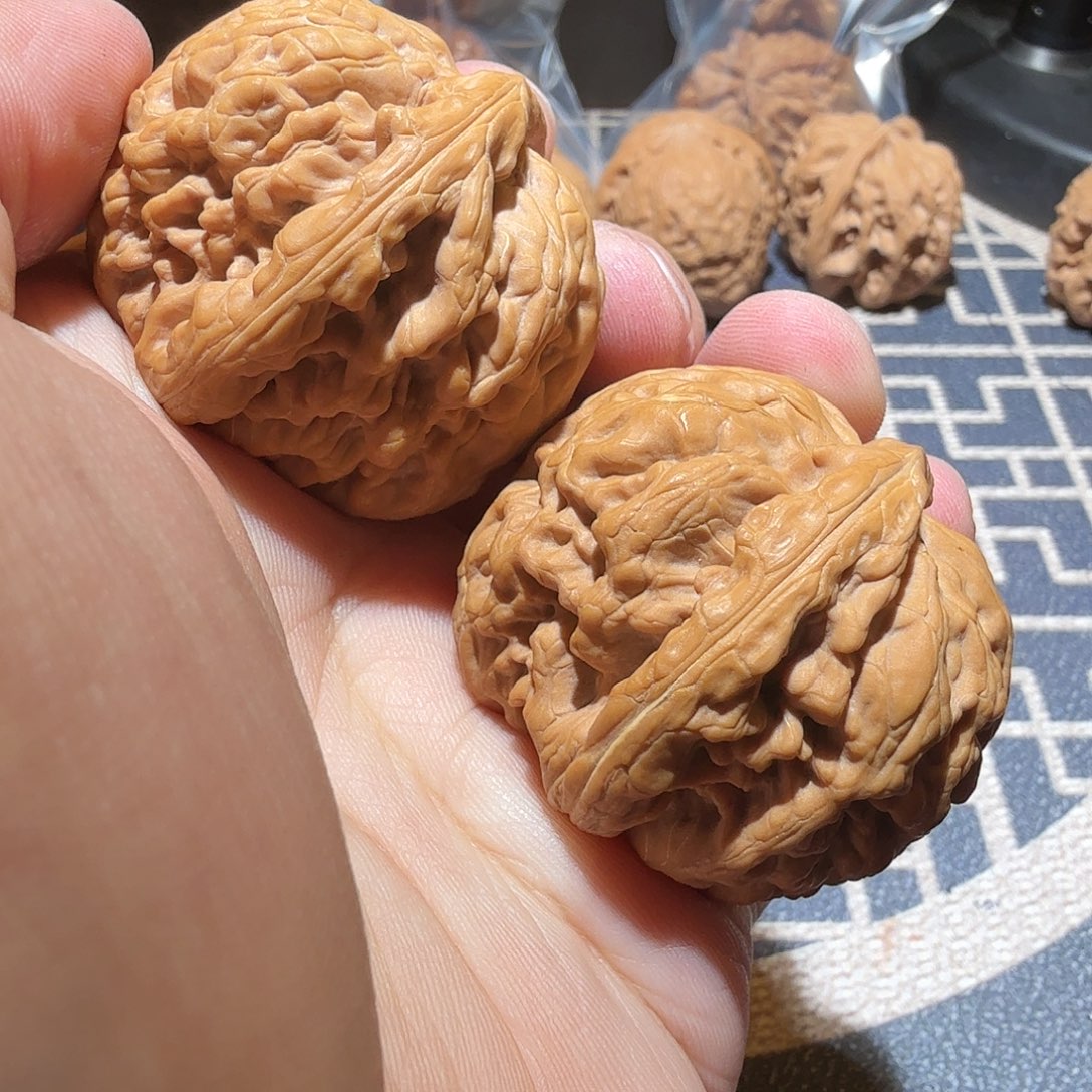 文玩核桃把件清*红锦鲤