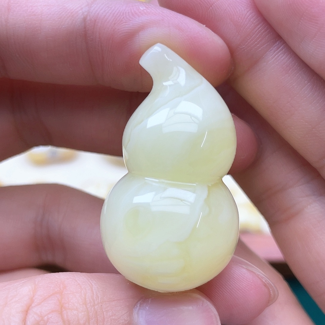 未镶嵌琥珀裸石蜜蜡