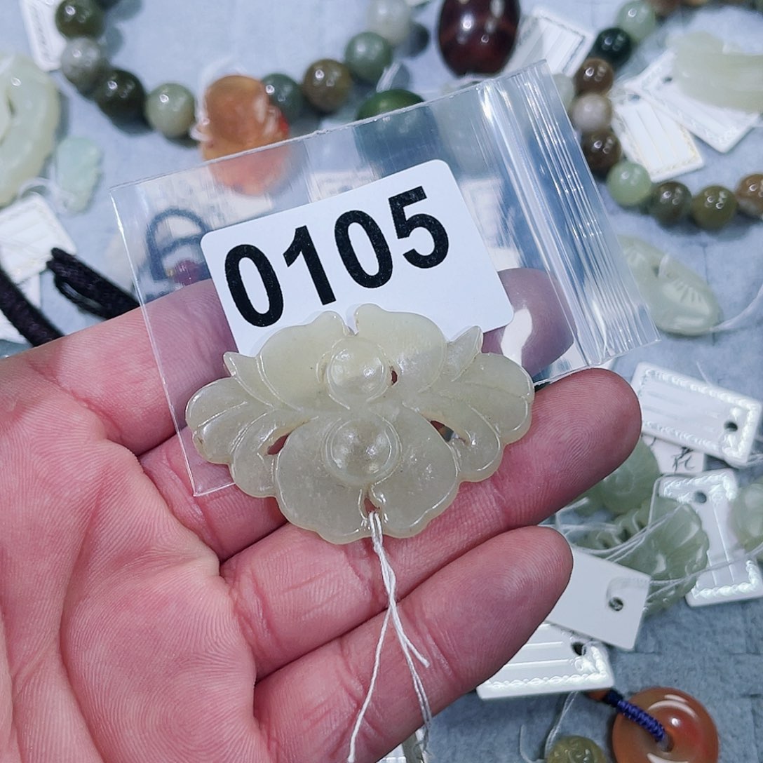 和田玉车挂未镶嵌