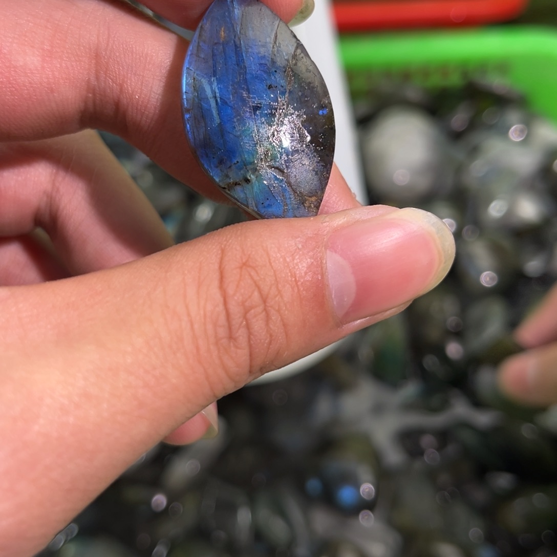 拉长石吊坠未镶嵌陈*饭