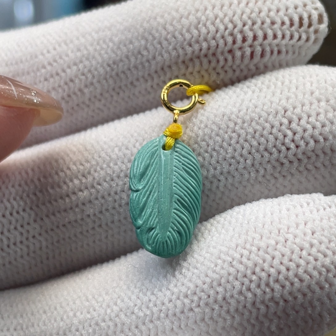 绿松石未镶嵌挂件