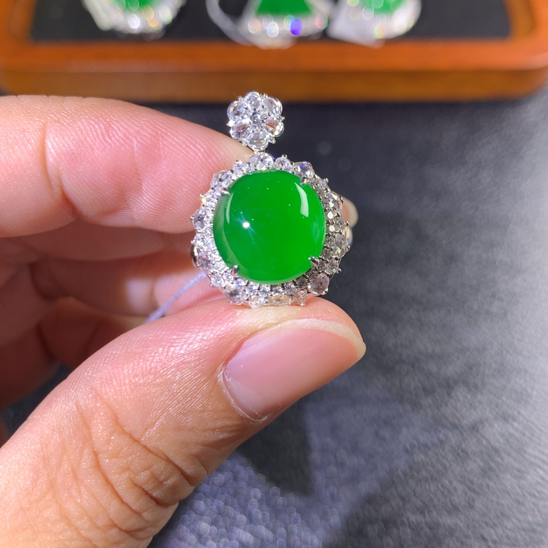 翡翠18K金镶嵌戒指两用款