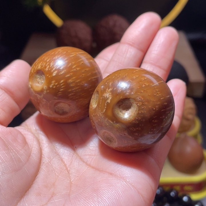 桃核把件紫金鼠手球