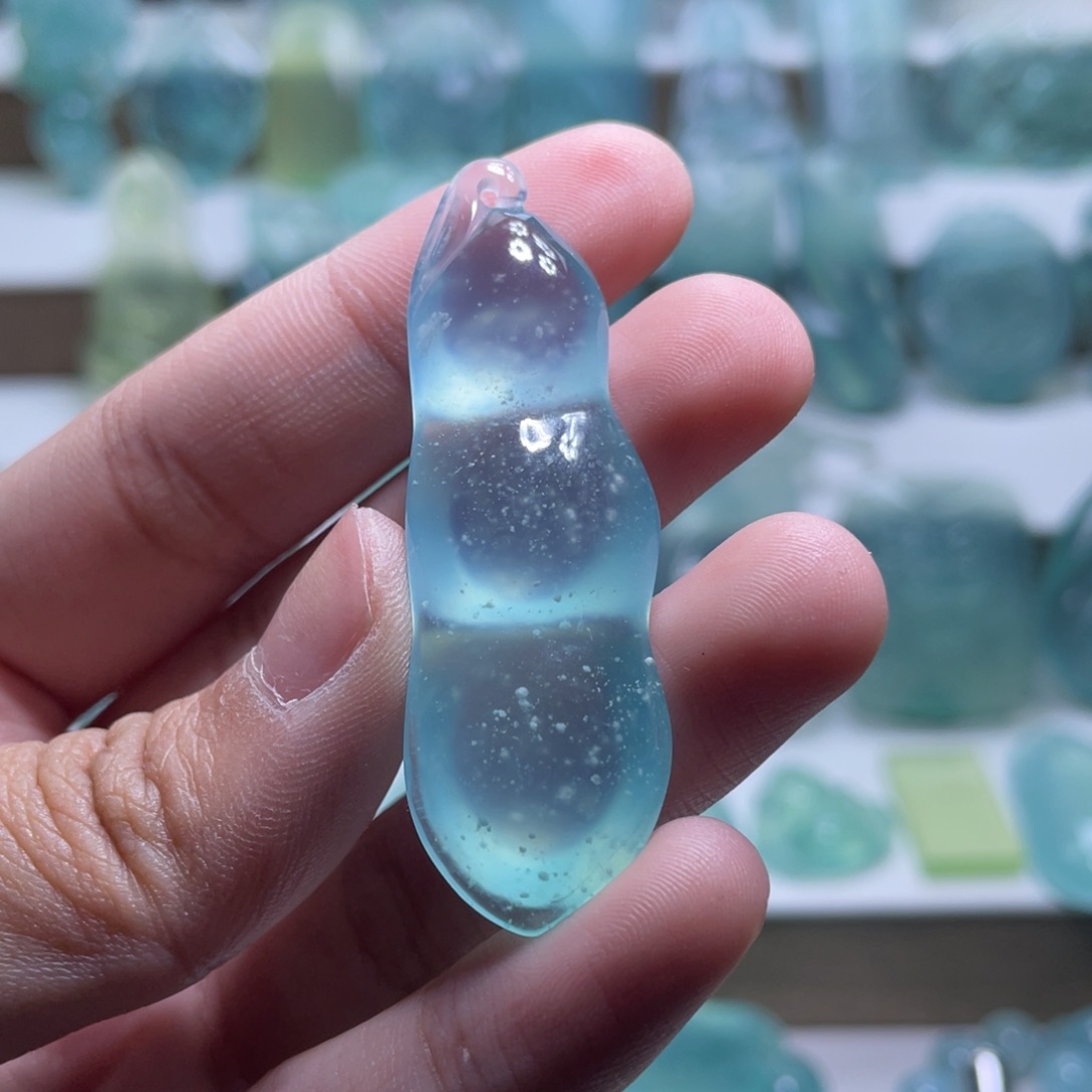 蛇纹石玉颈饰未镶嵌C****_