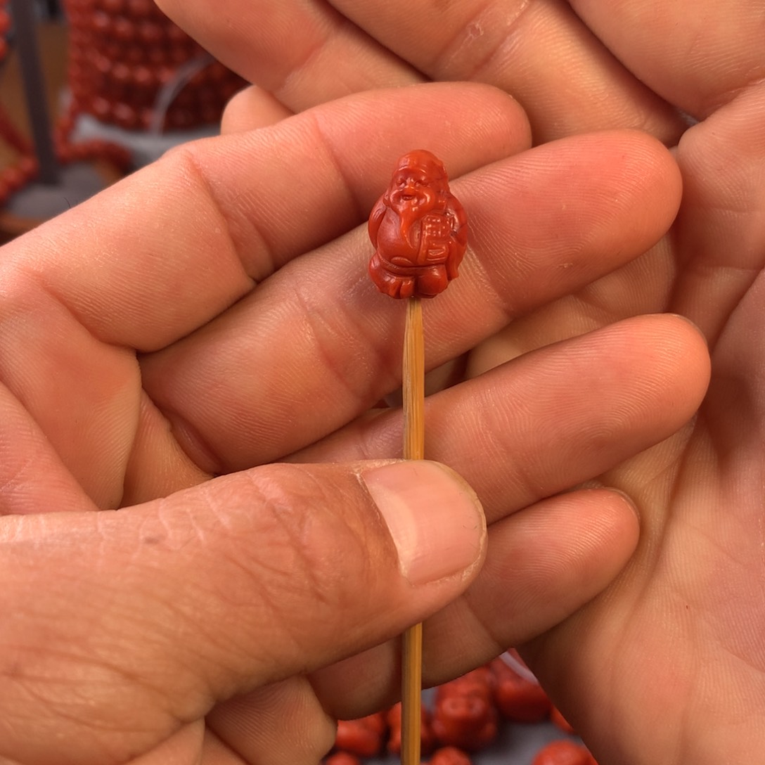 南红玛瑙配饰未镶嵌山***里