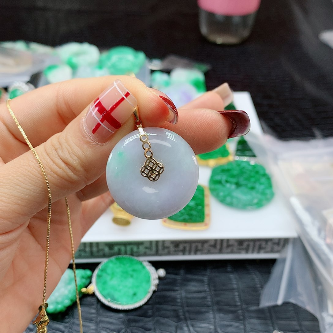 【闪购商品】翡翠吊坠(赠链)合金