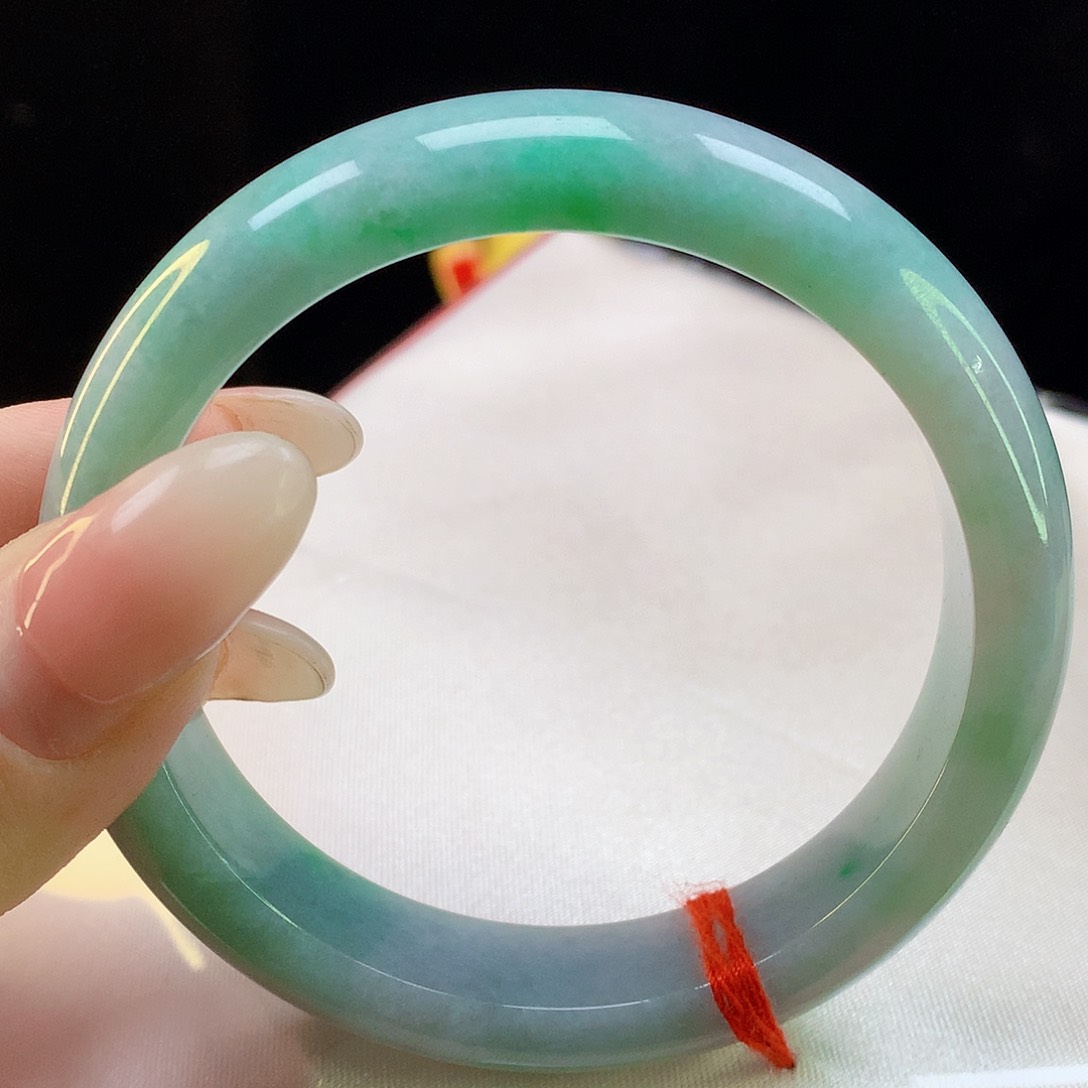 翡翠手镯未镶嵌天然翡翠5155