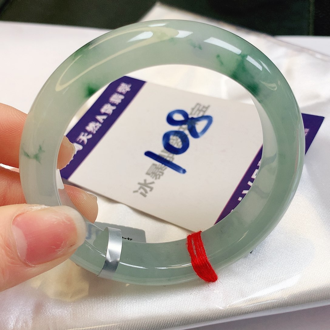 翡翠手镯未镶嵌缅甸天然a货翡翠