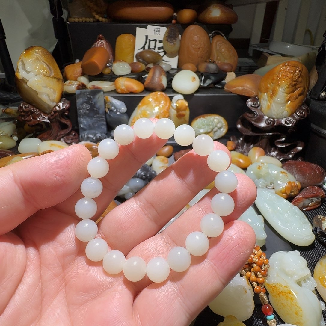 未镶嵌和田玉（糖玉）车挂