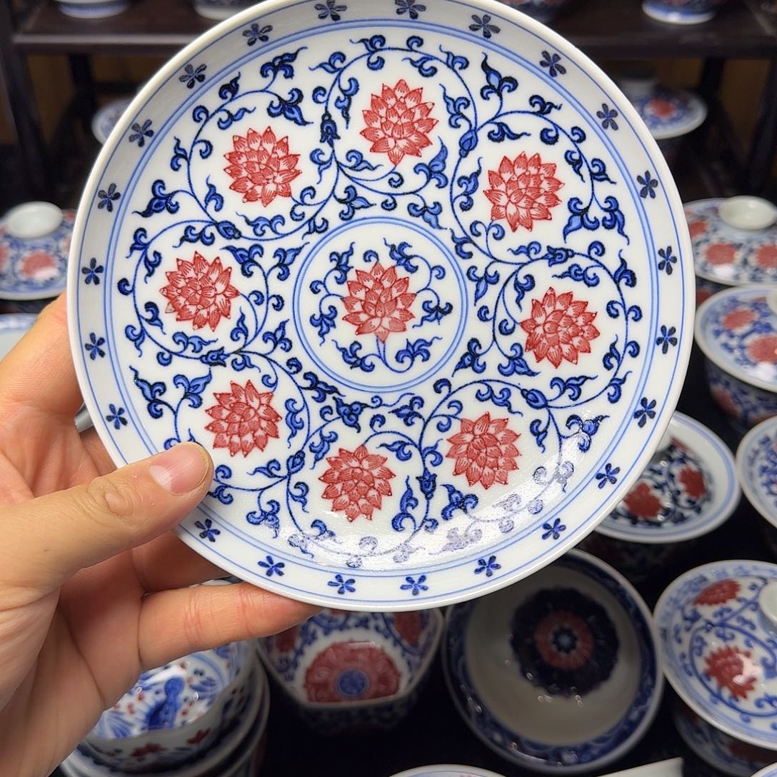 青花釉里红金刚莲壶承
