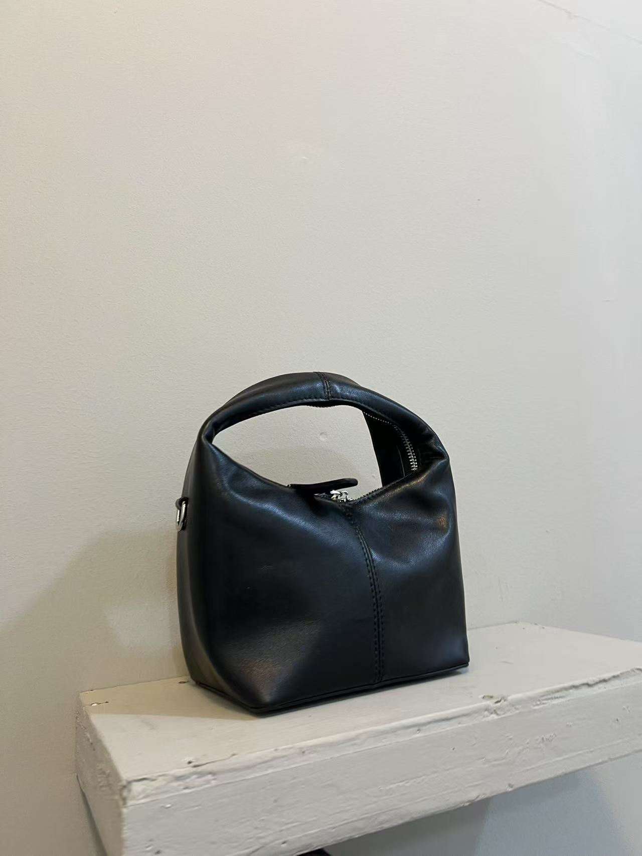 认准编号【501-550】时尚百搭小众斜挎包，尾货微瑕，完美主义者勿拍