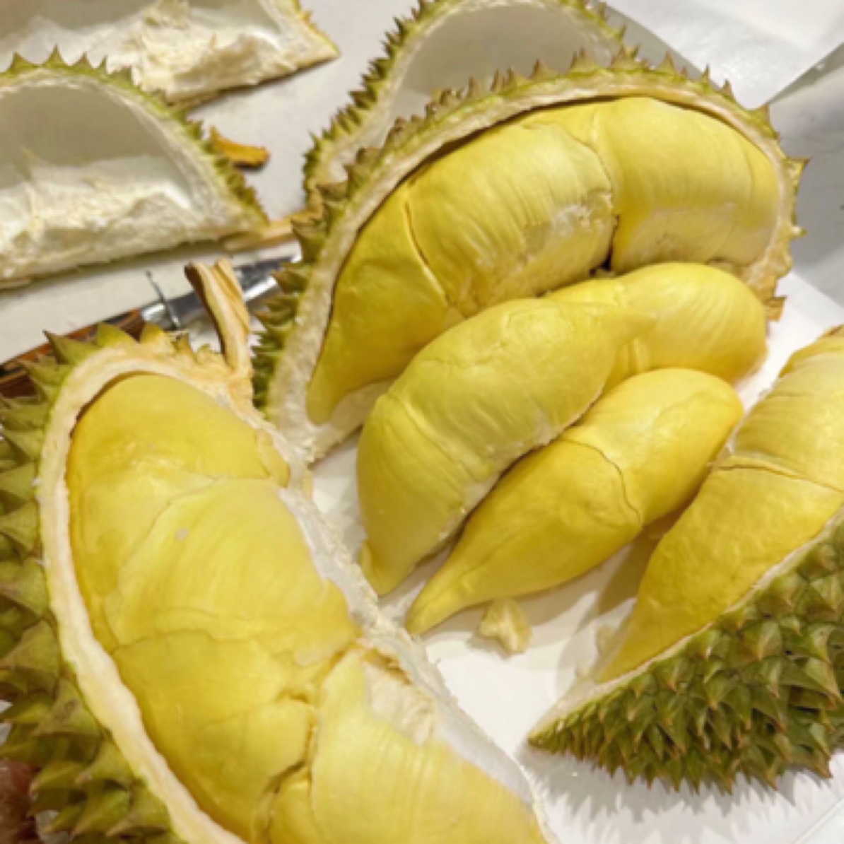 福利品2斤新鲜榴莲纯果肉99元（核小）湿包需要冻着吃，夹生需要烤着吃，购买请告询主播，谨慎购买金枕泰国