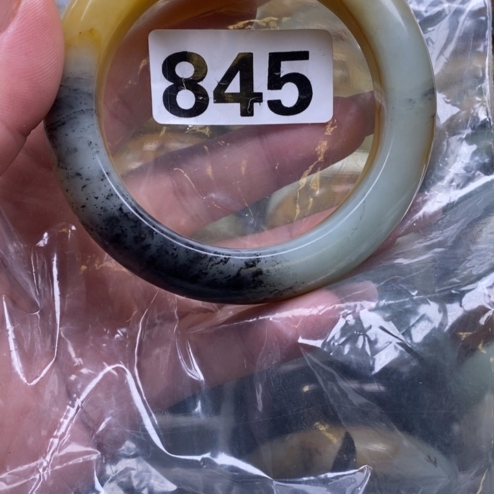 无***香蛇纹石玉未镶嵌手镯