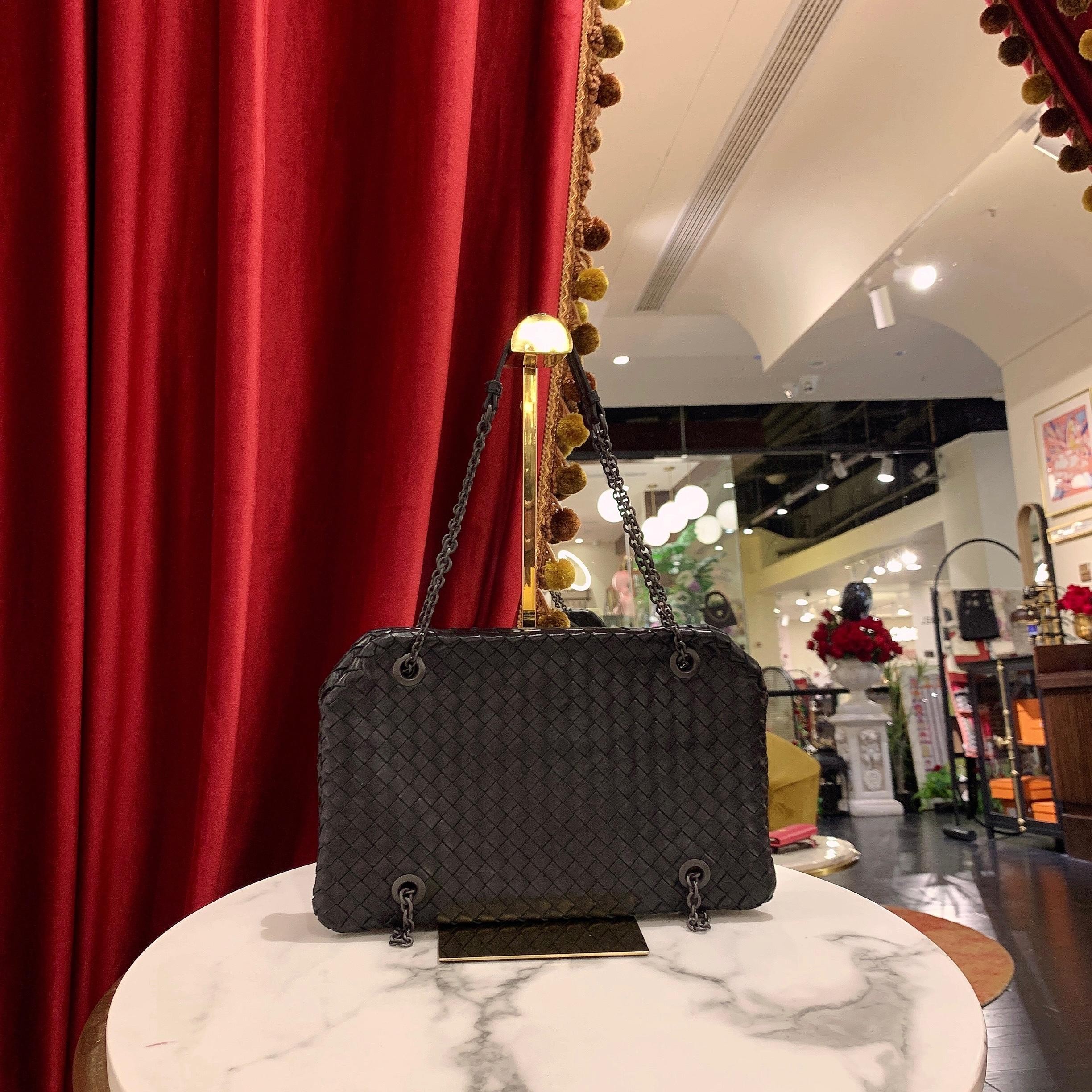 95新 BOTTEGA VENETA/葆蝶家 GGS黑色编织牛皮单肩包44229712