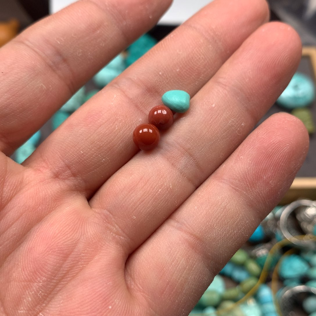 南红玛瑙雕刻未镶嵌