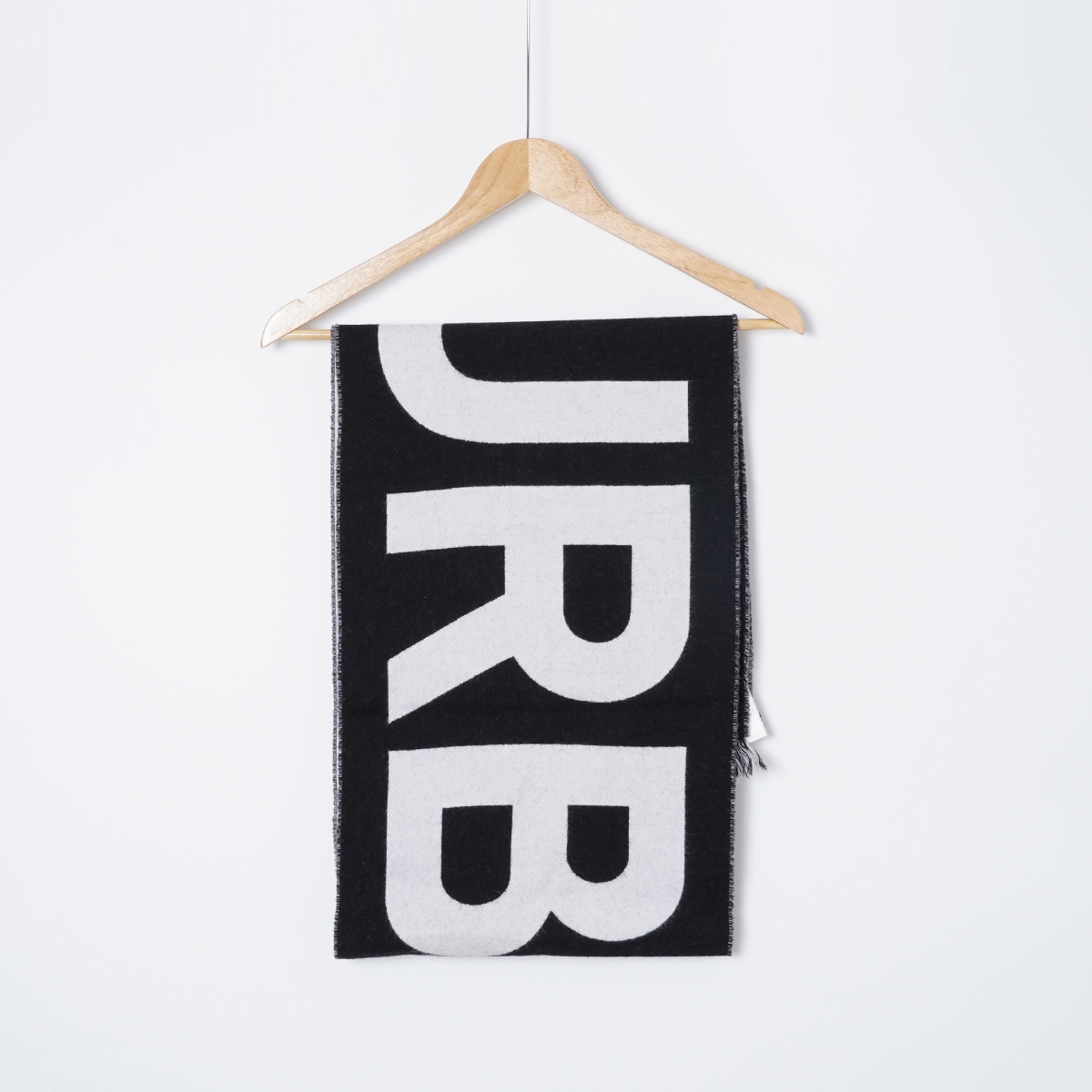 99新 BURBERRY/博柏利 绵羊毛/TH1655/冬季长款白色羊绒围巾轻奢