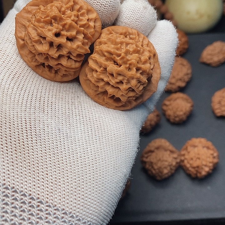 把件文玩核桃土**玊秦岭秦闷