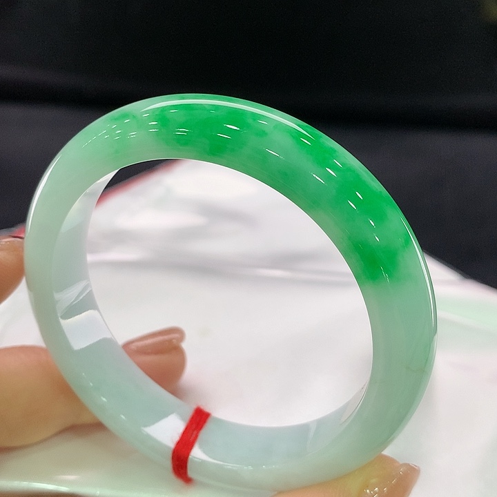 翡翠手镯未镶嵌正圈52-53