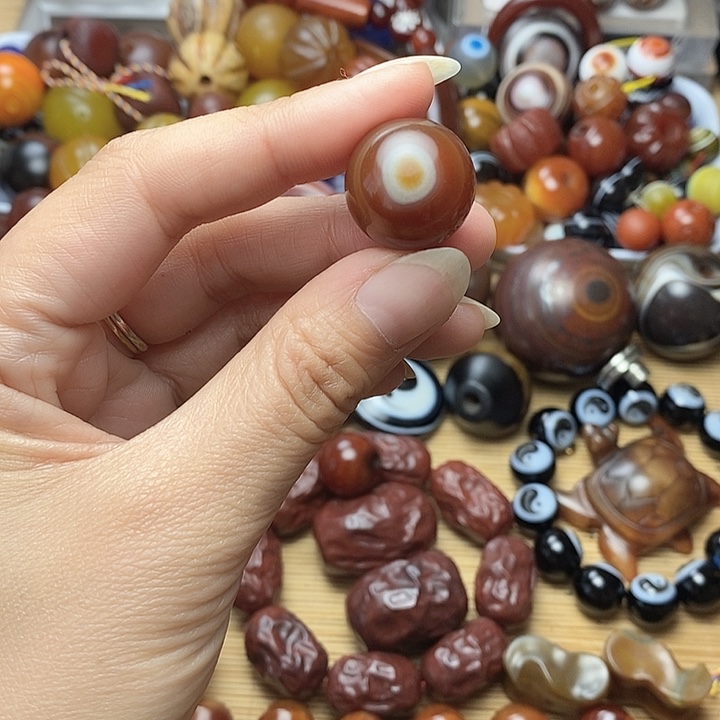 已***置玛瑙/玉髓合金珠宝半成品