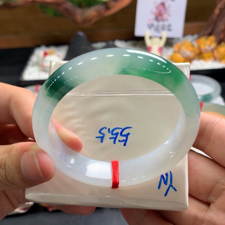 翡翠手镯未镶嵌86号