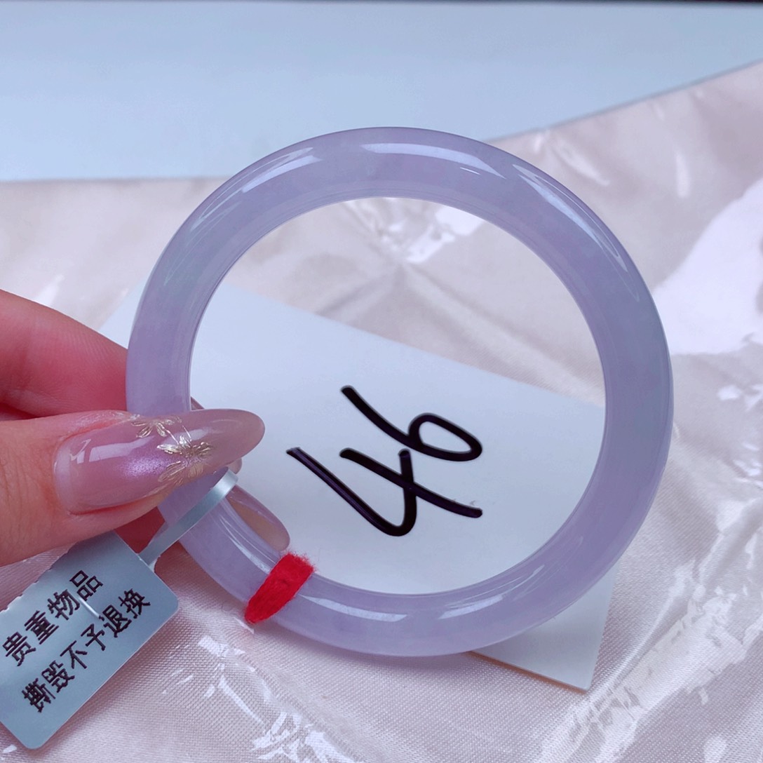 翡翠手镯未镶嵌翡翠52