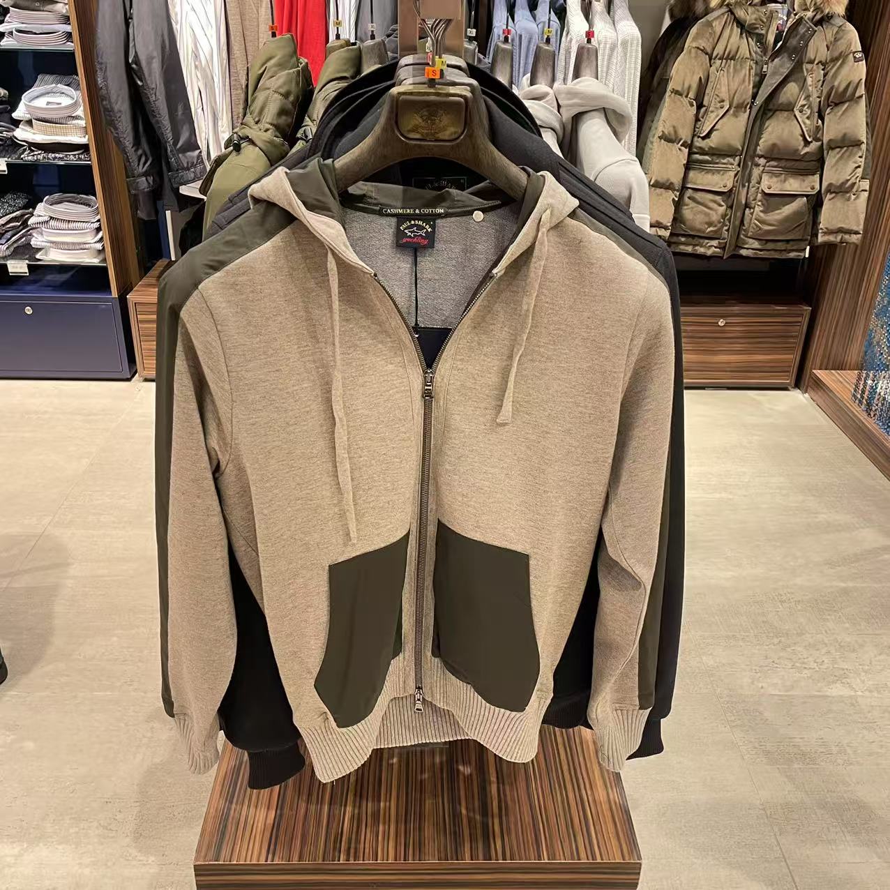 保鲨 不退换 棉和山羊绒混纺卫衣外套 下单联系客服