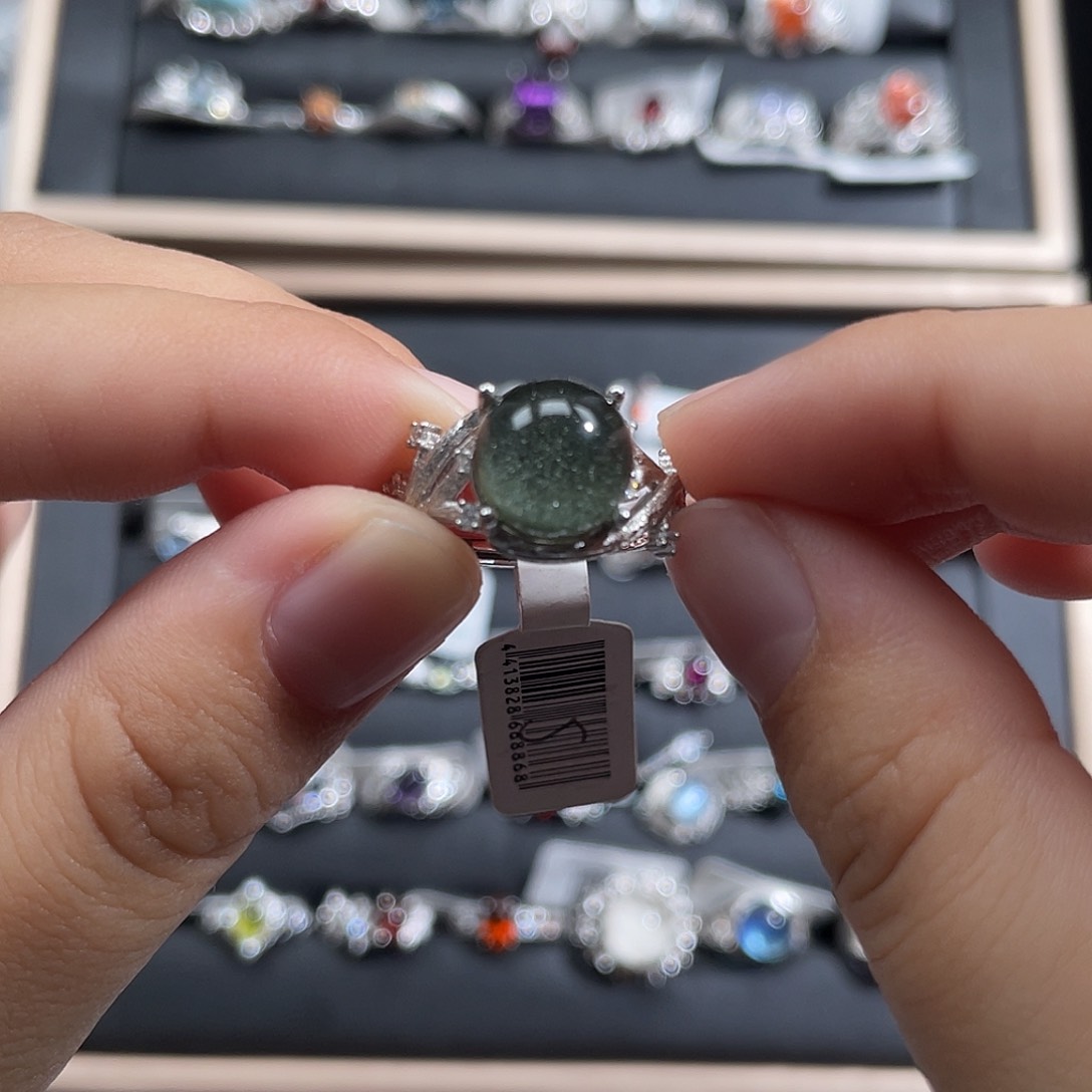 银S925镶嵌戒指水晶?****烤