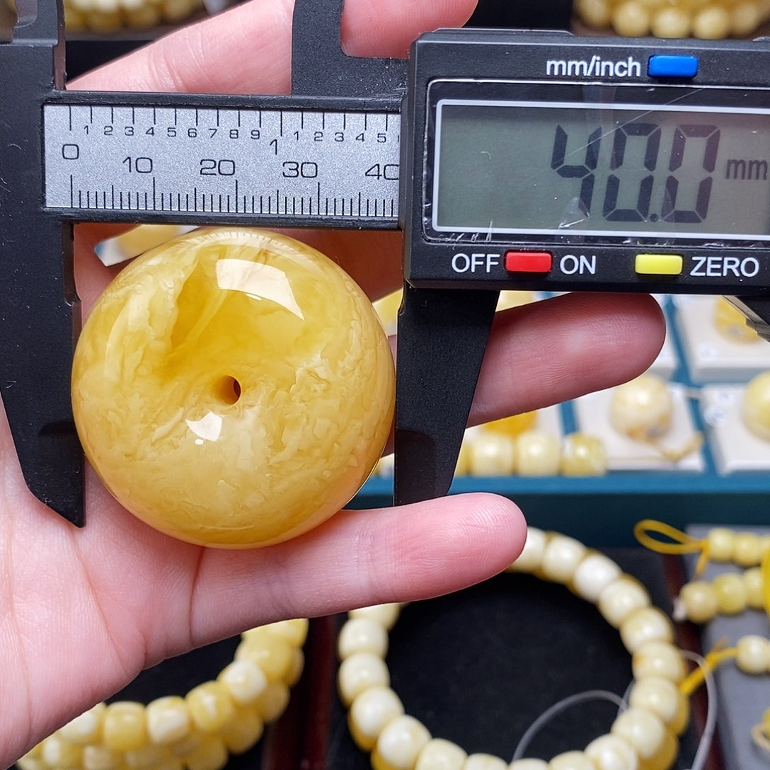 蜜蜡珠宝奇石未镶嵌