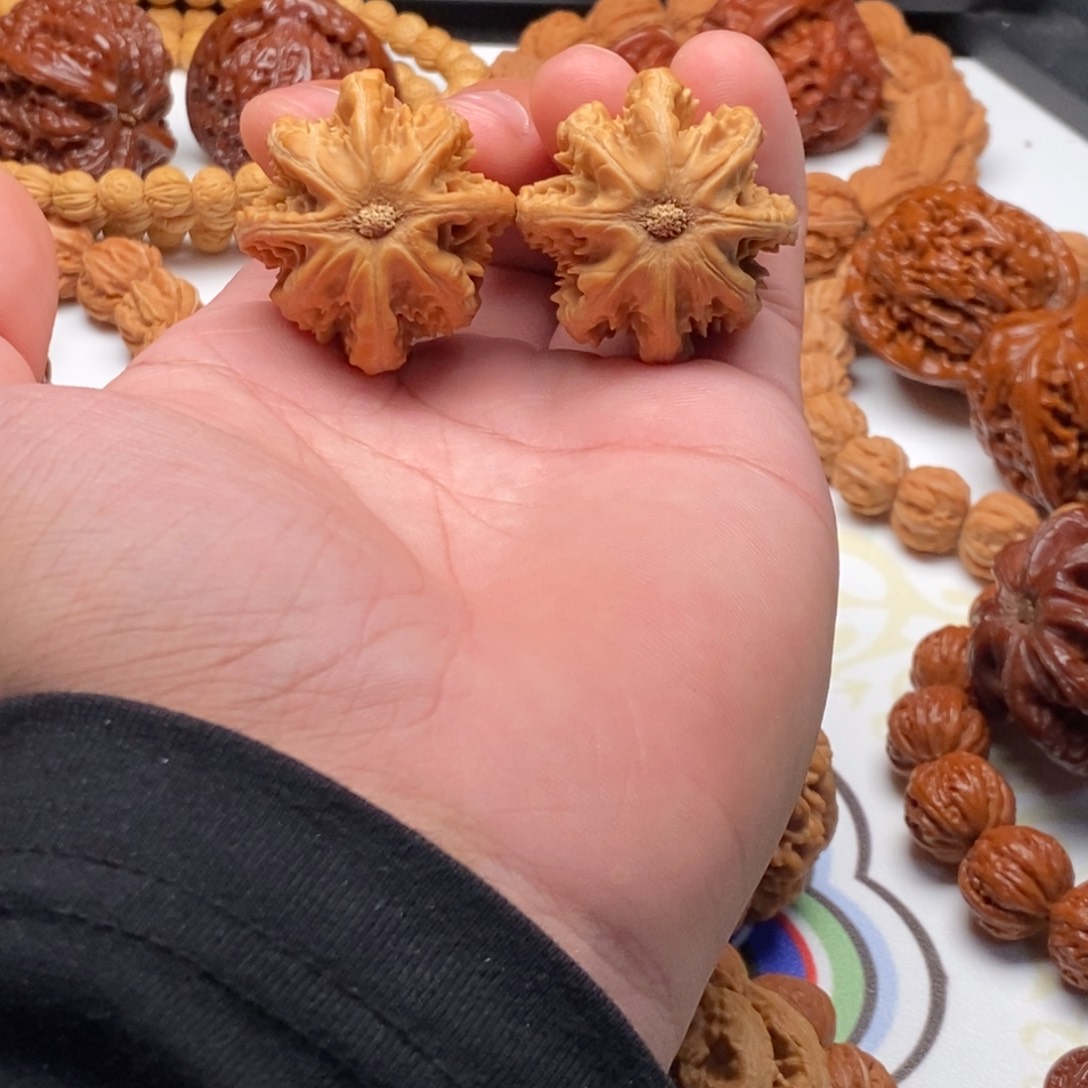 E***星文玩核桃把件35全品楸八棱