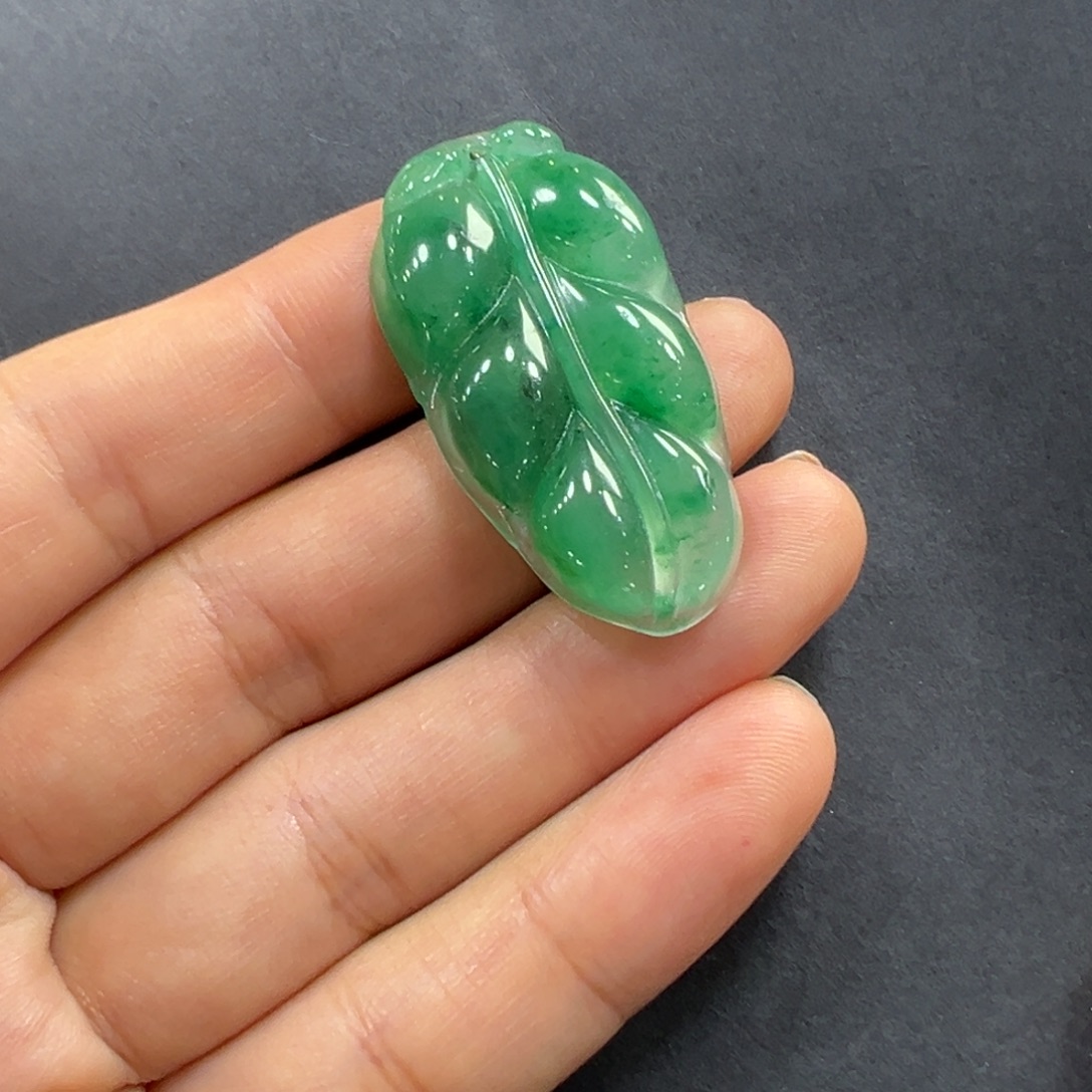 石英质玉未镶嵌颈饰