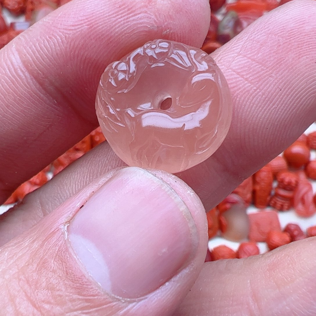 南红玛瑙配饰未镶嵌