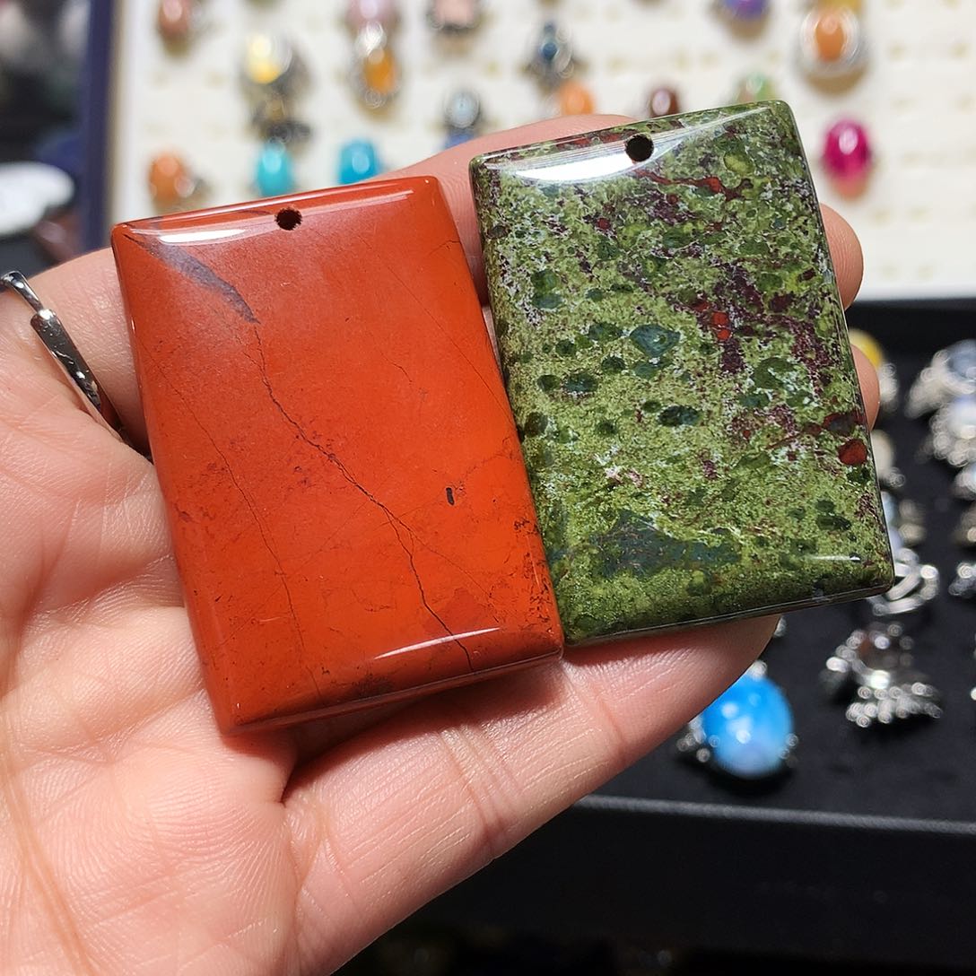 未镶嵌手串玛瑙/玉髓山**?