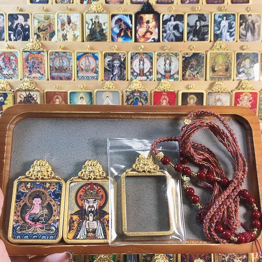 吊坠阿弥陀佛大鹏鸟五爷唐卡