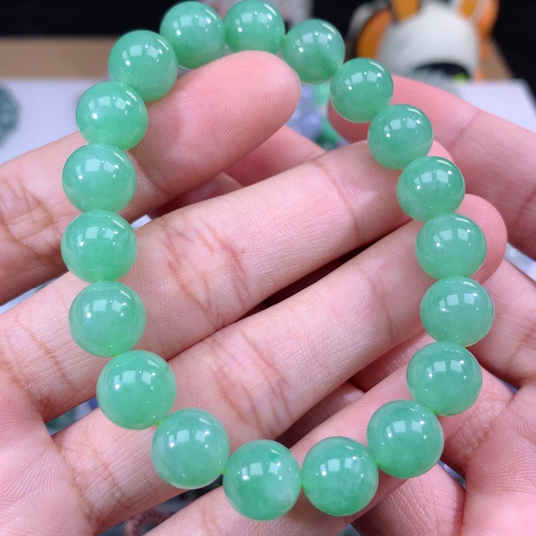 翡翠手链未镶嵌翡翠